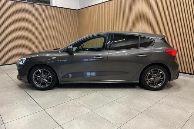 Ford Focus image 9