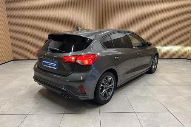 Ford Focus image 5