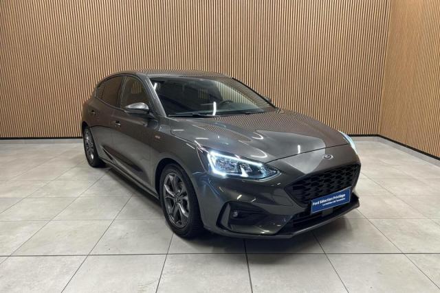 Ford Focus image 2