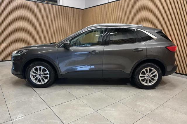 Ford Kuga image 6