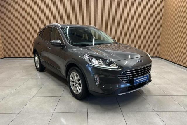 Ford Kuga image 8
