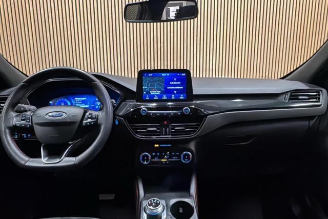 Ford Kuga image 5