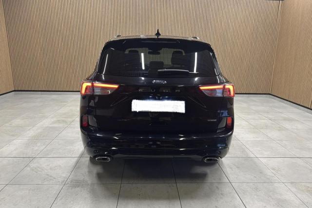 Ford Kuga image 9