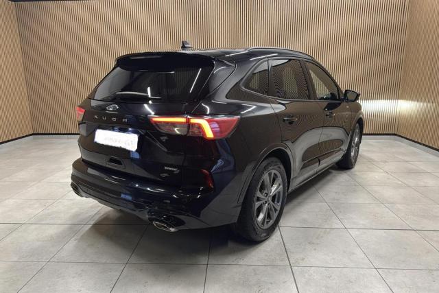 Ford Kuga image 1