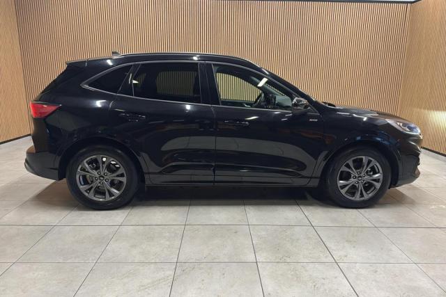 Ford Kuga image 6