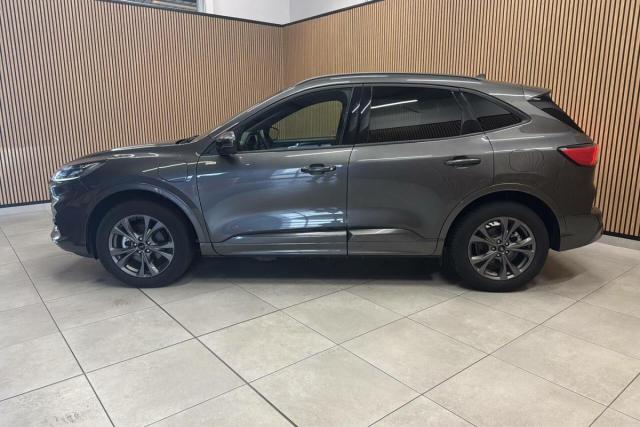 Ford Kuga image 9