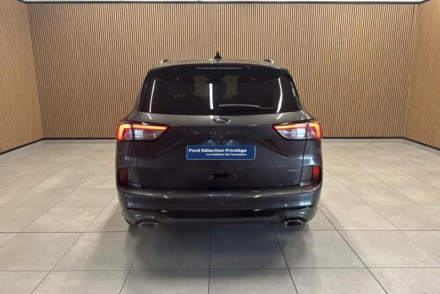 Ford Kuga image 7