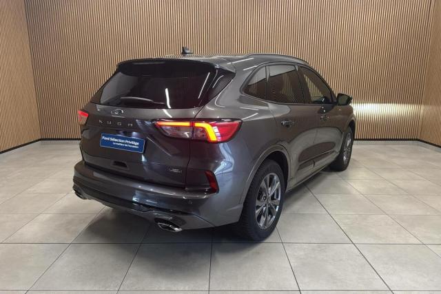 Ford Kuga image 4