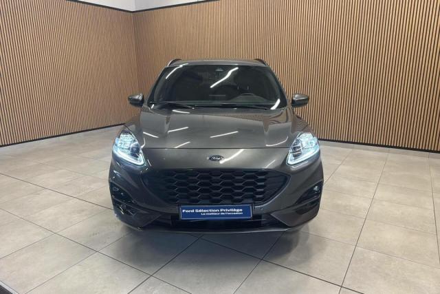 Ford Kuga image 3