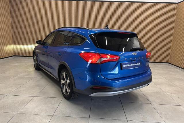 Ford Focus image 8
