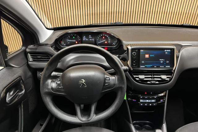 Peugeot 208 image 2