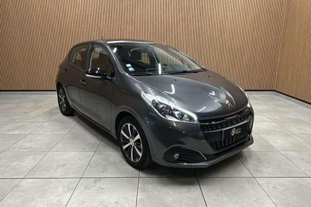 Peugeot 208 image 7