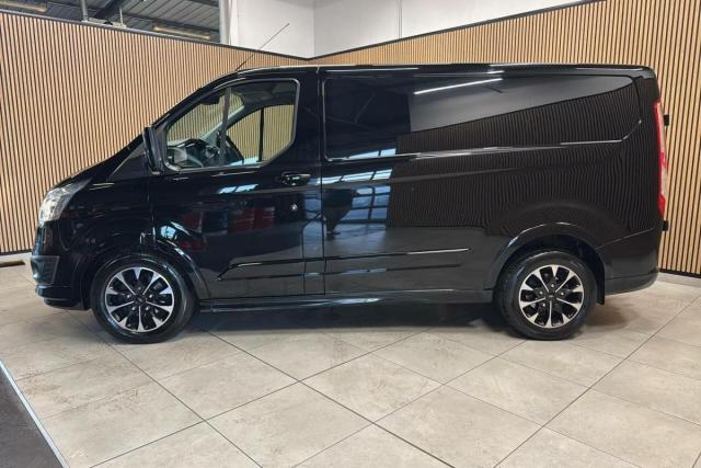 Ford Transit Custom image 9