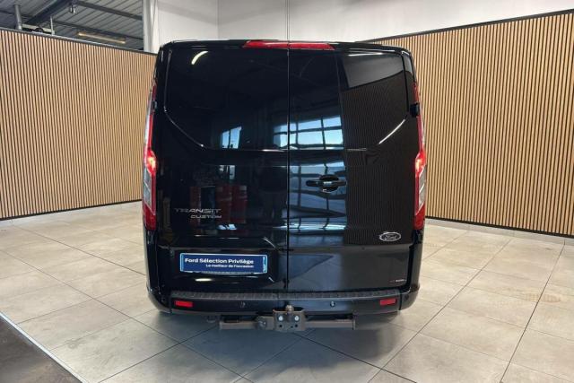 Ford Transit Custom image 3
