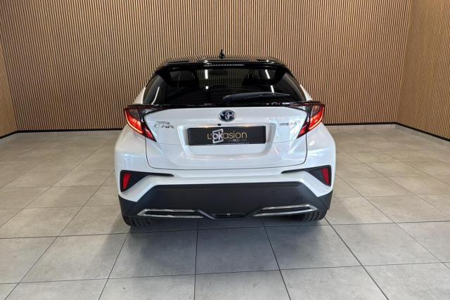 Toyota C-Hr image 2