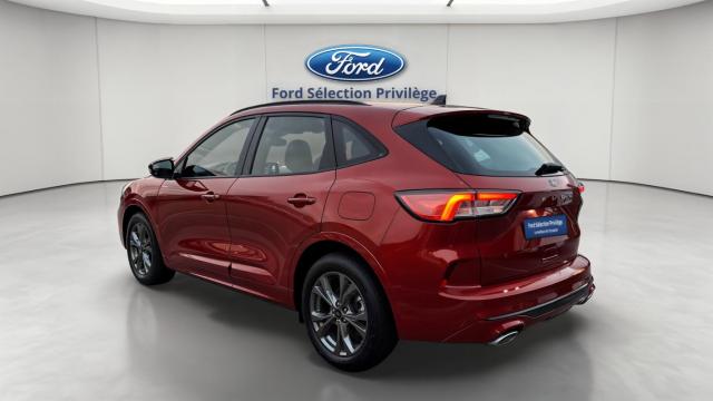 Ford Kuga image 9