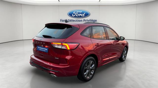 Ford Kuga image 7