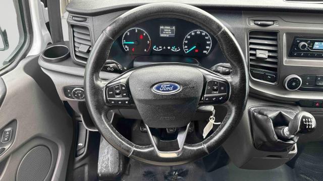 Ford Transit Custom image 9