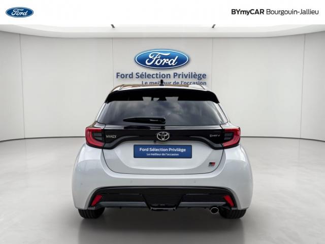 Toyota Yaris image 2