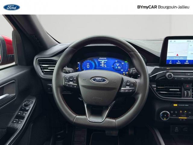 Ford Kuga image 6