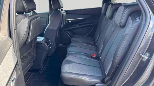 Peugeot 5008 image 8