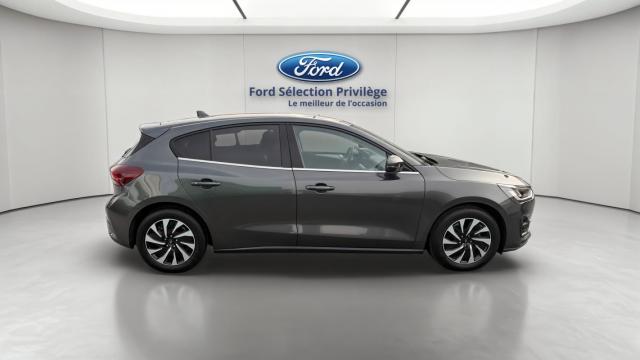 Ford Focus image 5