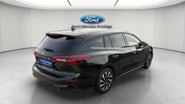 Ford Focus image 7