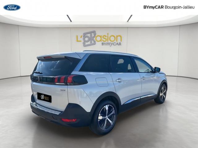 Peugeot 5008 image 1