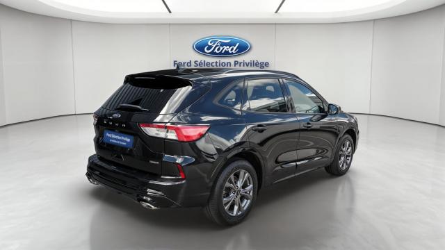 Ford Kuga image 1