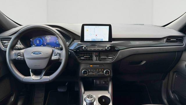 Ford Kuga image 8