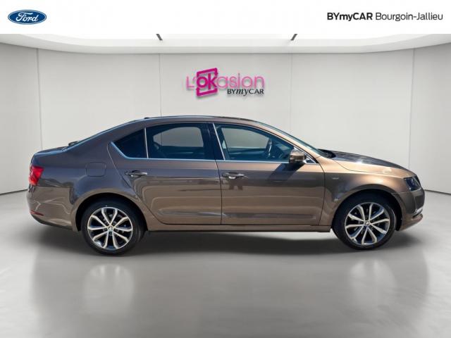 Skoda Octavia image 6