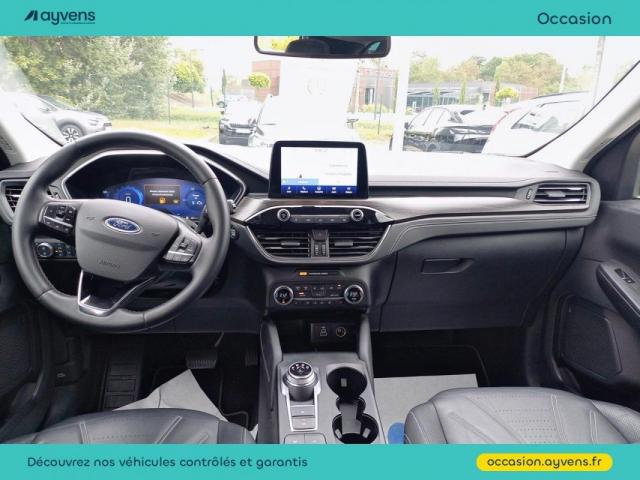 Ford Kuga image 8