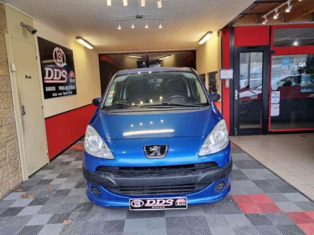 Peugeot 1007 image 1