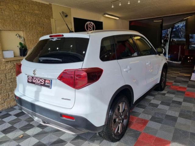 Suzuki Vitara image 9