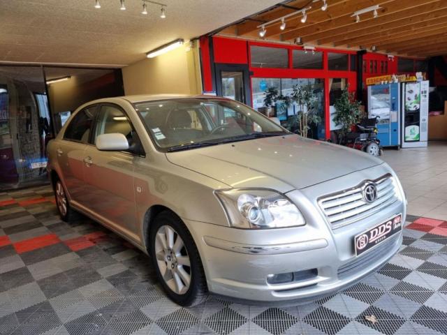 Toyota Avensis image 8