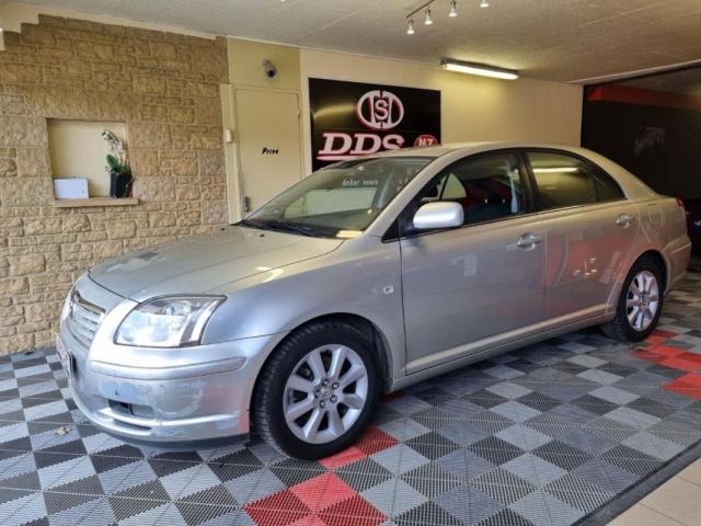 Toyota Avensis image 5