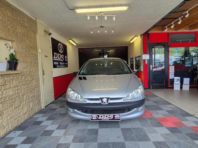 Peugeot 206 image 6