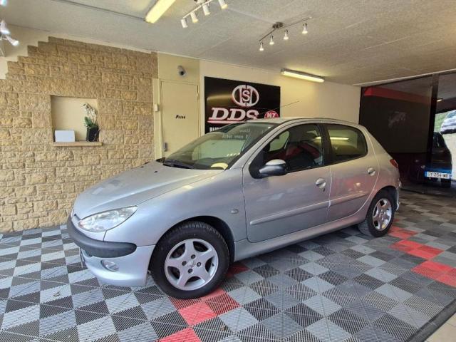 Peugeot 206 image 8