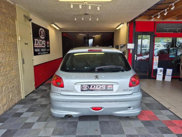 Peugeot 206 image 1