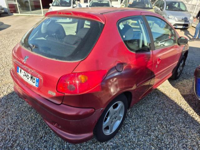 Peugeot 206 image 9