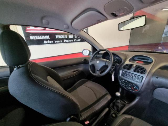 Peugeot 206 image 6