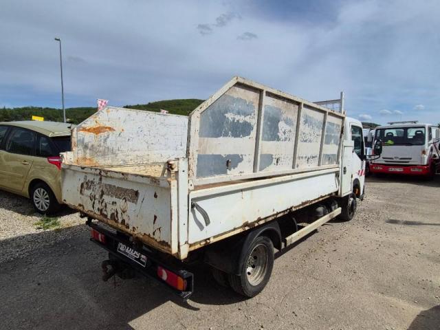 Nissan Cabstar image 1