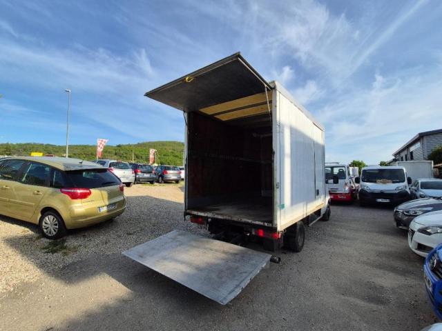 Mercedes Benz Sprinter image 2