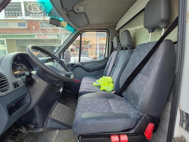 Mercedes Benz Sprinter image 3