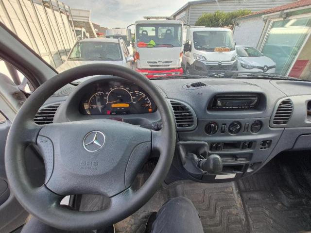 Mercedes Benz Sprinter image 1
