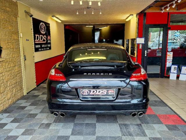 Porsche Panamera image 1