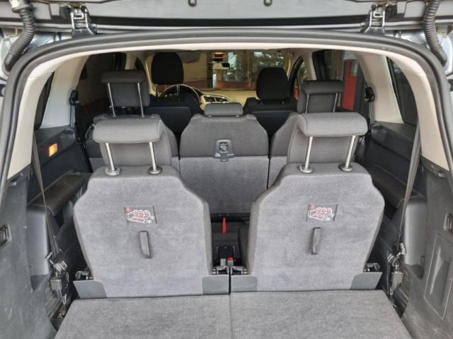 Peugeot 5008 image 3