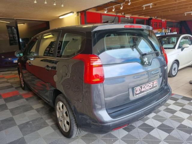 Peugeot 5008 image 8