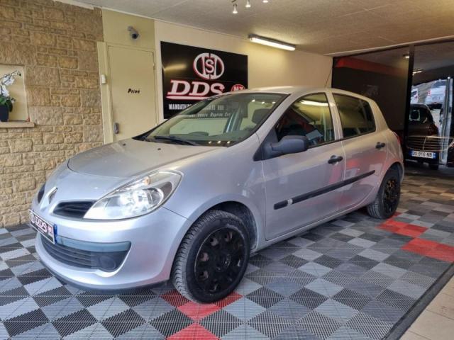 Renault Clio image 2