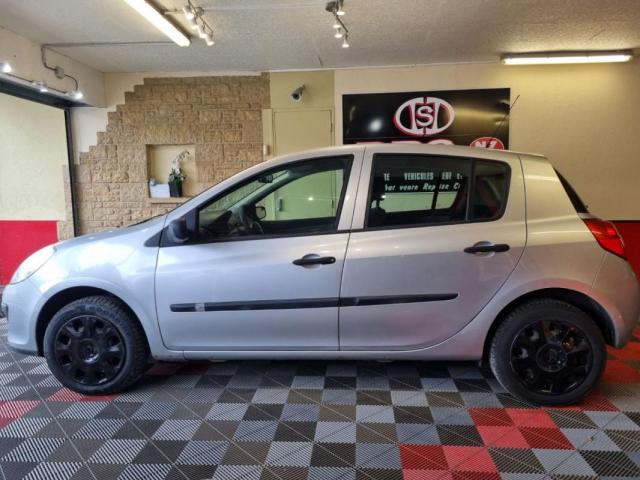 Renault Clio image 9